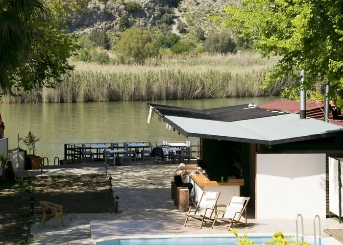 Holiday Hotel Dalyan 2*