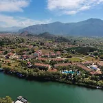 מלון Holiday Hotel Dalyan דליאן