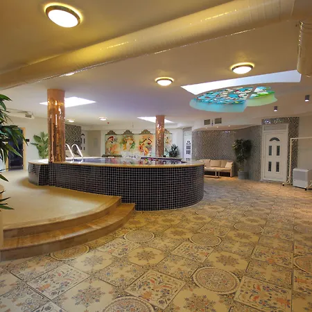 מלון Holiday Hotel Dalyan 2*