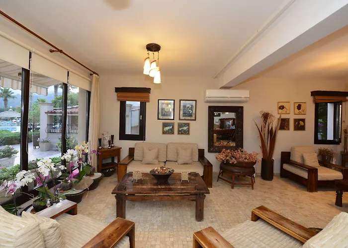 Holiday Hotel Dalyan Otel 2*