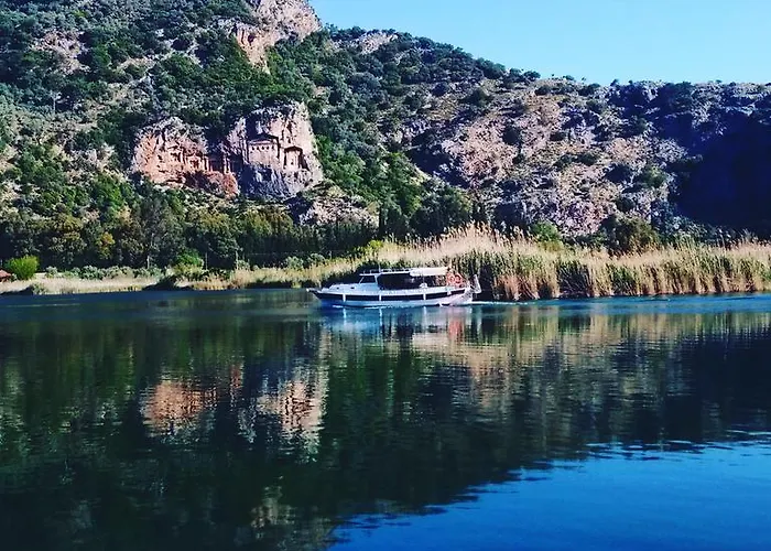 Holiday Hotel Dalyan Otel 2*