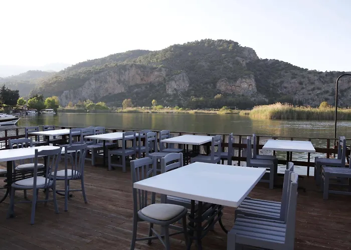 Holiday Hotel Dalyan Otel 2*